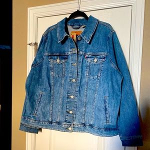 Levi Trucker Jacket Plus size NWT